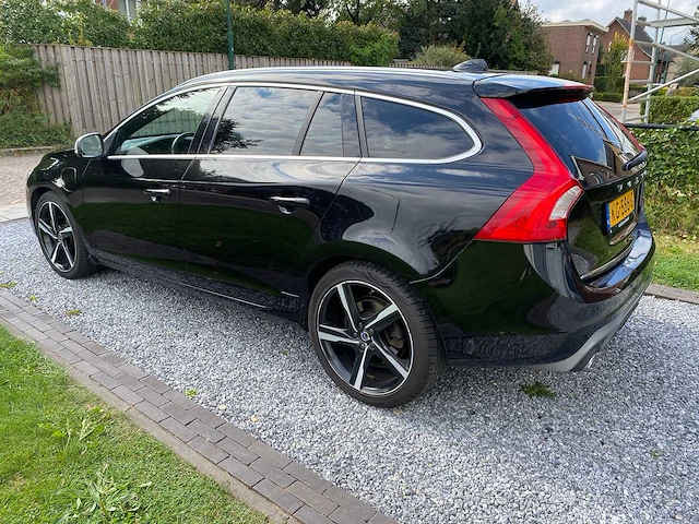 Volvo v60 d6 twin engine - personenauto - 2016 - afbeelding 2 van  48