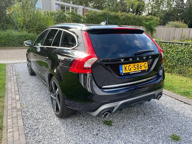 Volvo v60 d6 twin engine - personenauto - 2016 - afbeelding 4 van  48