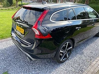 Volvo v60 d6 twin engine - personenauto - 2016 - afbeelding 10 van  48