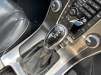 Volvo v60 d6 twin engine - personenauto - 2016 - afbeelding 17 van  48