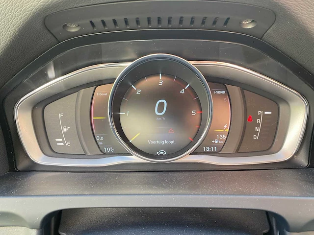 Volvo v60 d6 twin engine - personenauto - 2016 - afbeelding 28 van  48