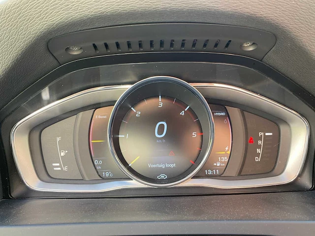 Volvo v60 d6 twin engine - personenauto - 2016 - afbeelding 29 van  48