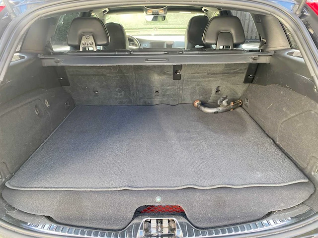 Volvo v60 d6 twin engine - personenauto - 2016 - afbeelding 38 van  48
