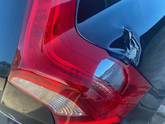 Volvo v60 d6 twin engine - personenauto - 2016 - afbeelding 41 van  48