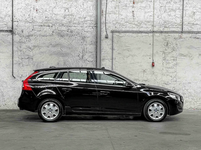 Volvo v60 generation v 2.0 200pk 2011 - afbeelding 28 van  32