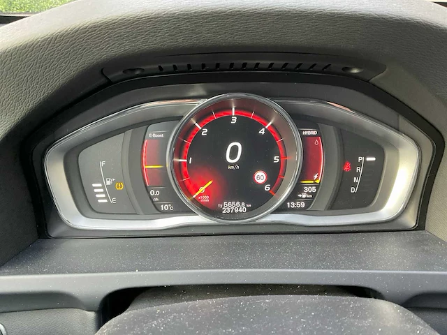 Volvo v60 personenauto - afbeelding 10 van  15
