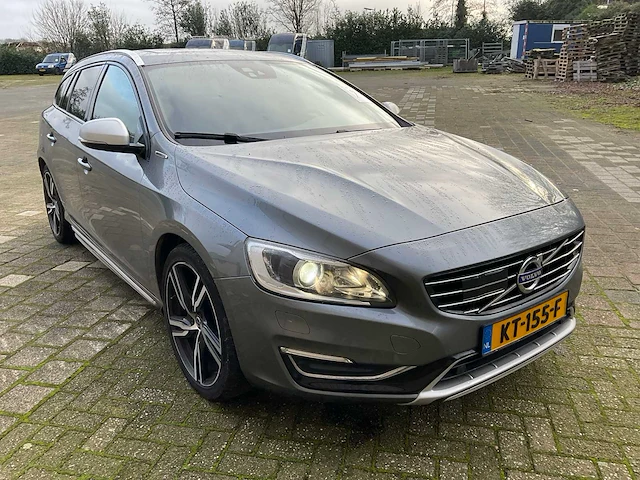 Volvo v60 personenauto - afbeelding 3 van  15
