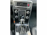 Volvo v60 personenauto - afbeelding 9 van  15