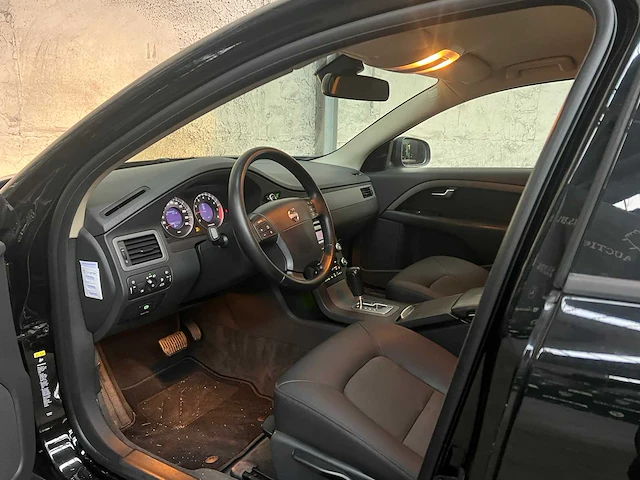Volvo v70 145pk 2009, h-832-zn - afbeelding 15 van  27