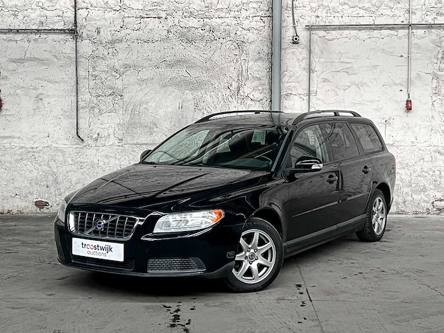 Volvo v70 145pk 2009, h-832-zn - afbeelding 1 van  27