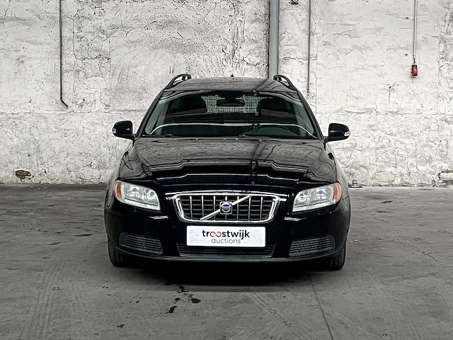 Volvo v70 145pk 2009, h-832-zn - afbeelding 2 van  27