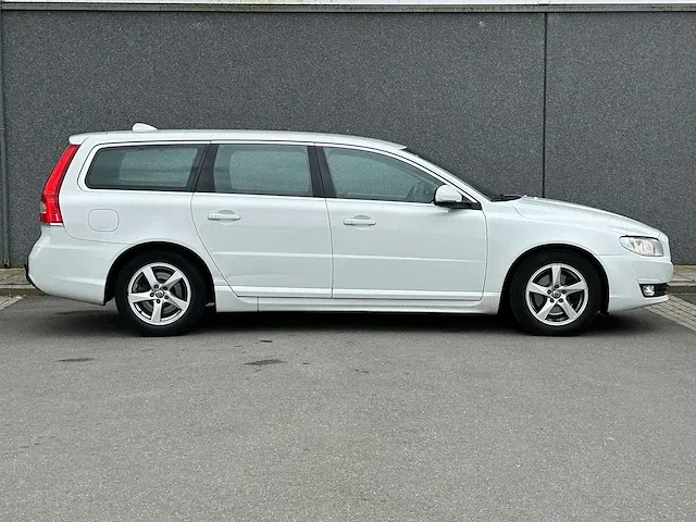 Volvo v70 1.6 d2 momentum | 7-txv-89 - afbeelding 19 van  34