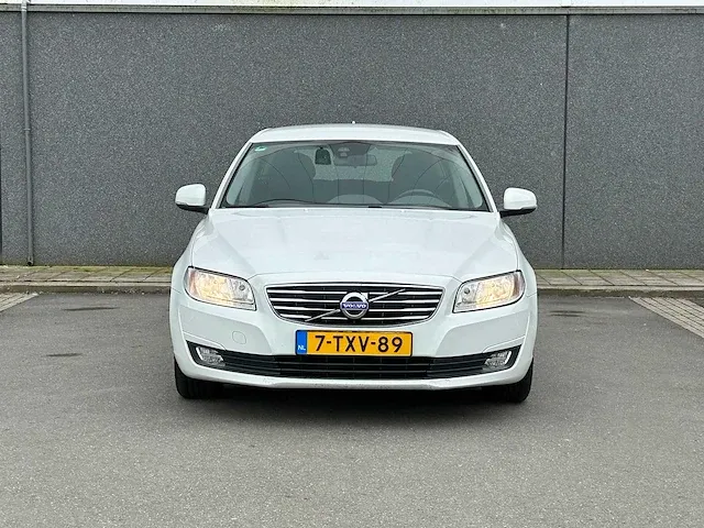 Volvo v70 1.6 d2 momentum | 7-txv-89 - afbeelding 22 van  34