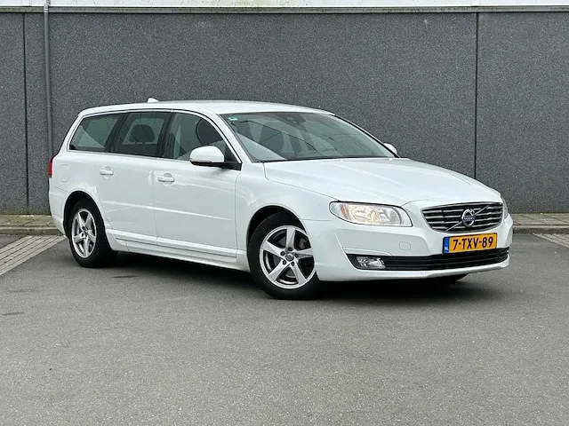 Volvo v70 1.6 d2 momentum | 7-txv-89 - afbeelding 23 van  34