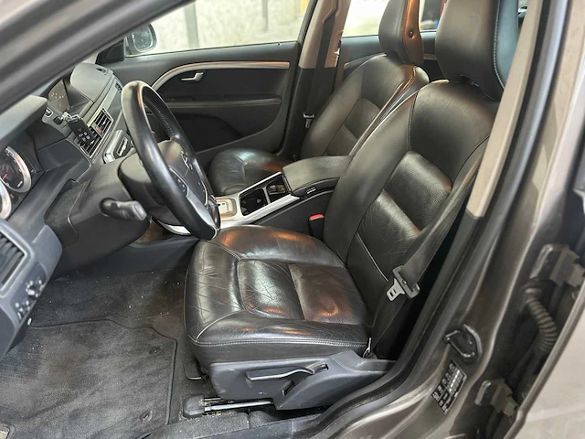 Volvo v70 1.6 t4 lim. edition 179pk 2011, 77-sjf-4 - afbeelding 24 van  43