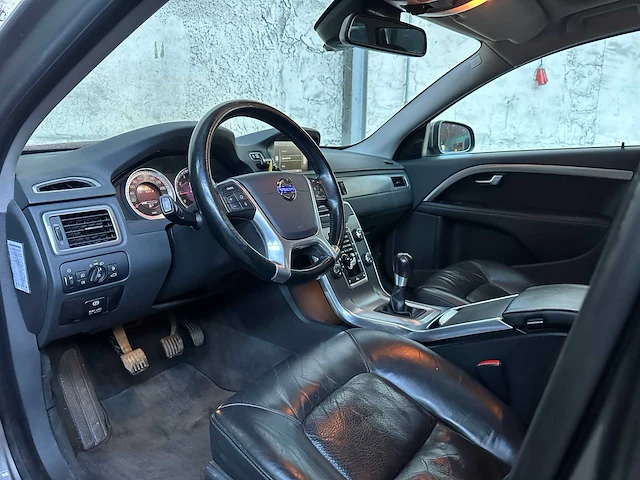 Volvo v70 1.6 t4 lim. edition 179pk 2012, (origineel-nl), 23-tsz-4 - afbeelding 15 van  41