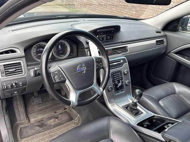 Volvo v70 1.6 t4 limited edition 2011 | 06-spx-5 - afbeelding 2 van  35