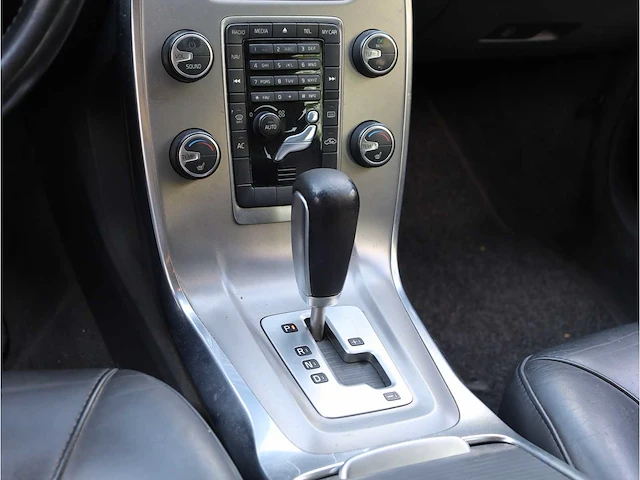 Volvo v70 1.6 t4 limited edition automaat 2012, 49-szd-9 - afbeelding 11 van  38
