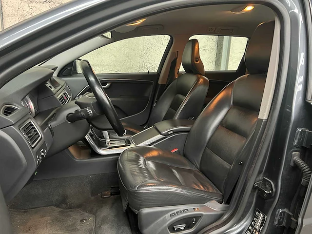 Volvo v70 1.6 t4f summum 179pk 2012, hs-243-z - afbeelding 26 van  35