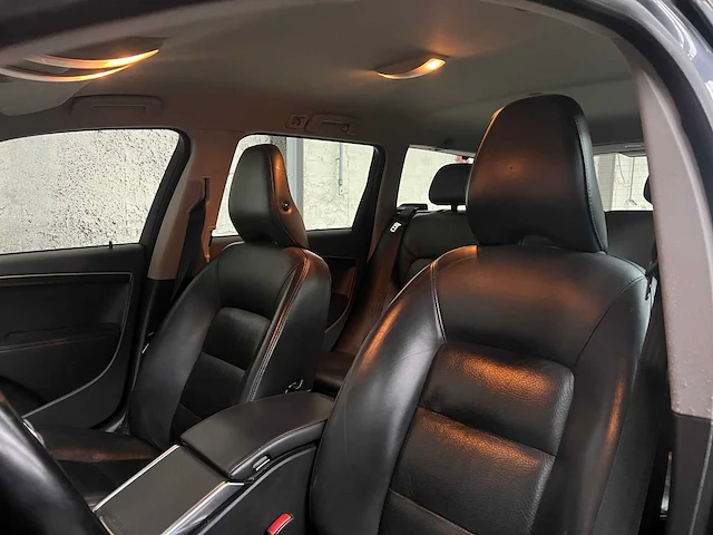 Volvo v70 1.6 t4f summum 179pk 2012, hs-243-z - afbeelding 27 van  35
