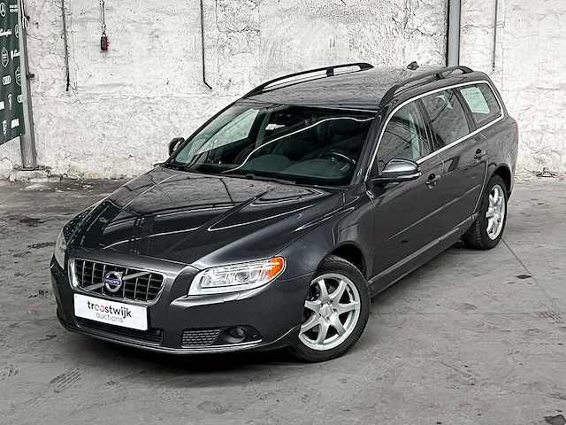 Volvo v70 1.6 t4f summum 179pk 2012, hs-243-z - afbeelding 2 van  35