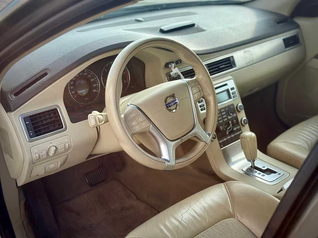 Volvo v70 2.0 d3 kinetic , ; 74-nhg-1 - afbeelding 3 van  15