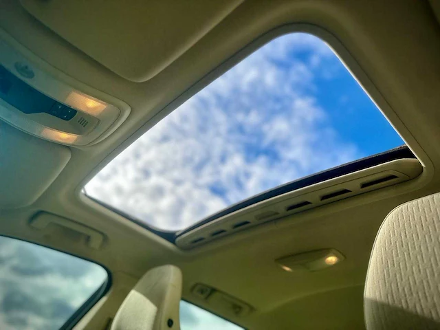 Volvo v70 2.0 d3 kinetic , ; 74-nhg-1 - afbeelding 6 van  15