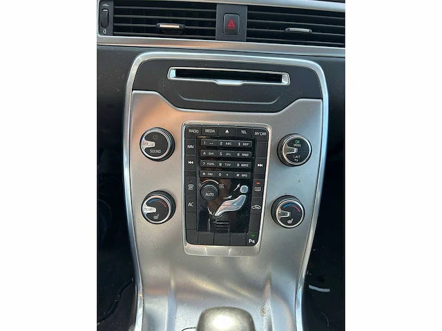 Volvo v70 2.0 d3 limited edition 2011 | 64-rlk-8 i - afbeelding 11 van  20