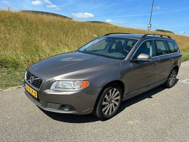 Volvo v70 2.0 d3 limited edition 2011 | 64-rlk-8 i - afbeelding 1 van  20