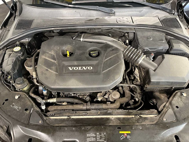 Volvo v70 2.0t r-edition, 65-psh-9 - afbeelding 8 van  17