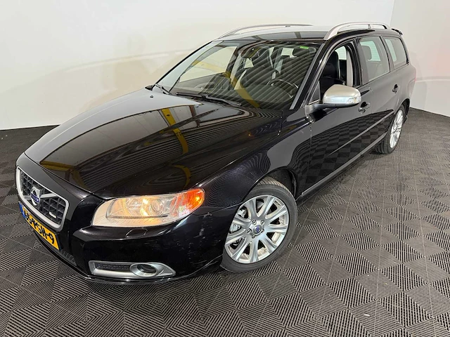 Volvo v70 2.0t r-edition, 65-psh-9 - afbeelding 1 van  17