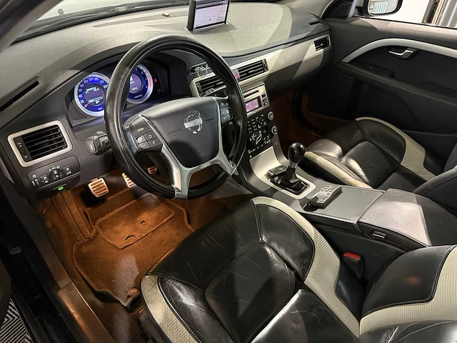 Volvo v70 2.0t r-edition, 65-psh-9 - afbeelding 15 van  17