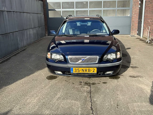 Volvo v70 2.3 t-5 geartr. c.l - personenauto - afbeelding 10 van  17