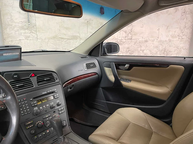 Volvo v70 2.3 t-5 geartronic c.l 250pk 2001, 18-hp-gj - afbeelding 11 van  39