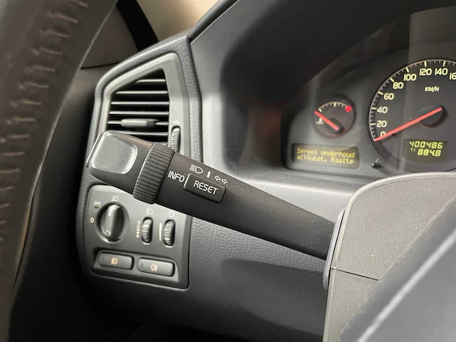 Volvo v70 2.3 t-5 geartronic c.l 250pk 2001, 18-hp-gj - afbeelding 16 van  39