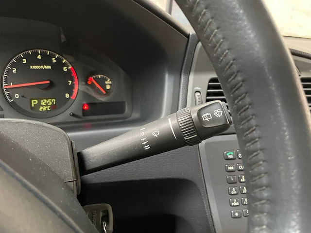 Volvo v70 2.3 t-5 geartronic c.l 250pk 2001, 18-hp-gj - afbeelding 17 van  39