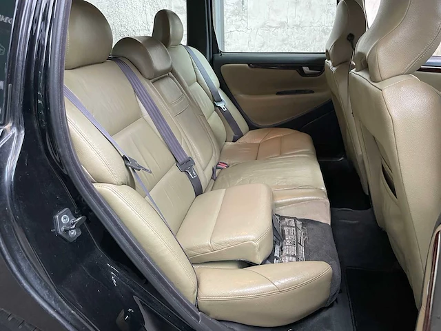 Volvo v70 2.3 t-5 geartronic c.l 250pk 2001, 18-hp-gj - afbeelding 30 van  39