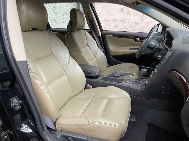 Volvo v70 2.3 t-5 geartronic c.l 250pk 2001, 18-hp-gj - afbeelding 31 van  39