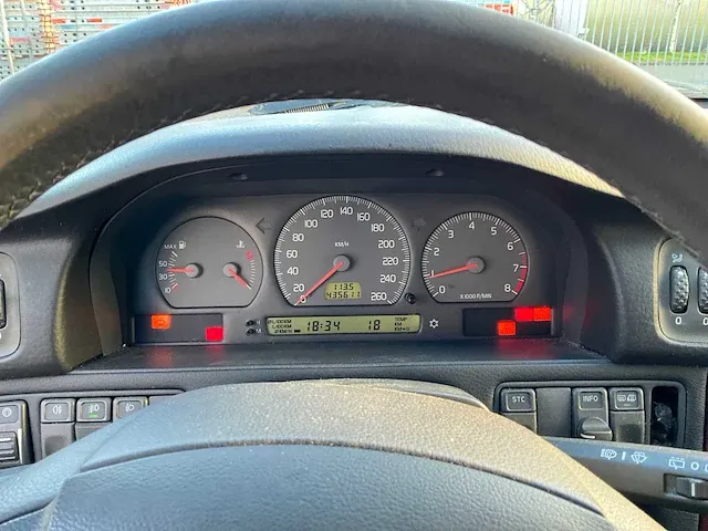 Volvo v70 2.4 (5 cilinder) personenauto - afbeelding 8 van  30