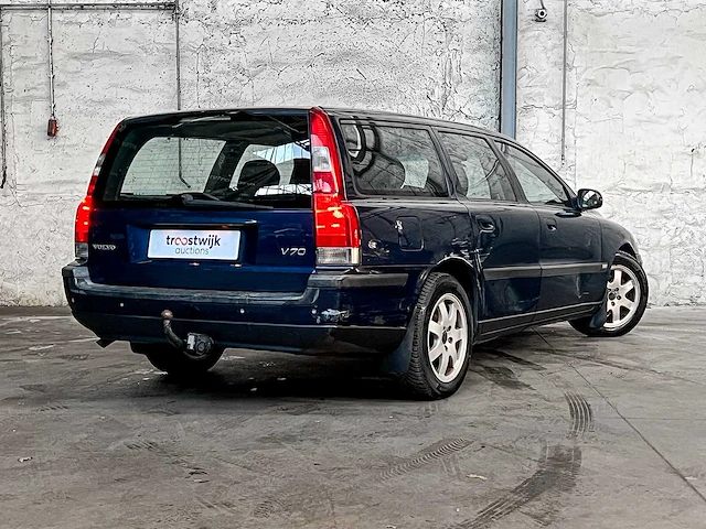 Volvo v70 2.4 comfort line 140pk 2003 (origineel-nl), 73-lz-lf - afbeelding 2 van  42