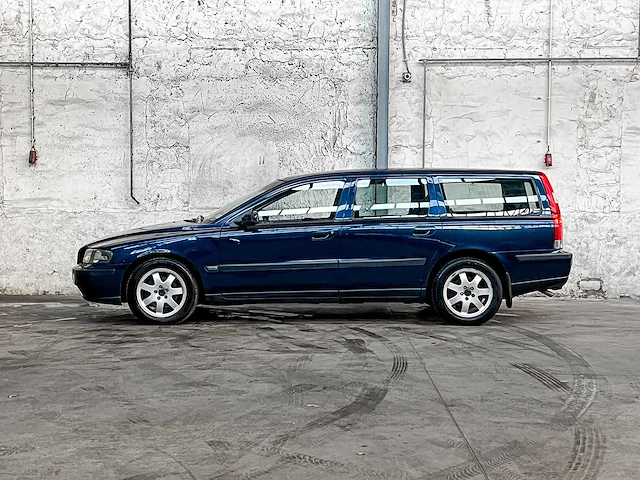 Volvo v70 2.4 comfort line 140pk 2003 (origineel-nl), 73-lz-lf - afbeelding 9 van  42