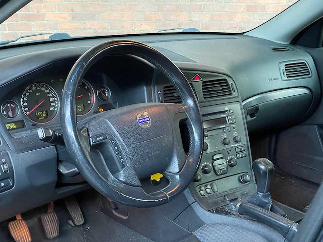 Volvo v70 2.4 comfort line 140pk 2003 (origineel-nl), 73-lz-lf - afbeelding 11 van  42