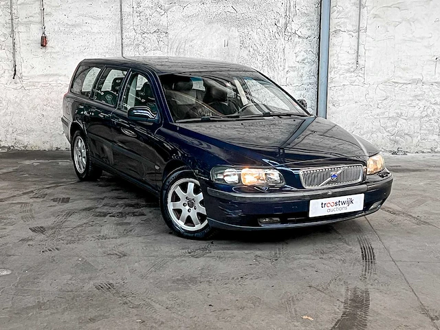 Volvo v70 2.4 comfort line 140pk 2003 (origineel-nl), 73-lz-lf - afbeelding 40 van  42
