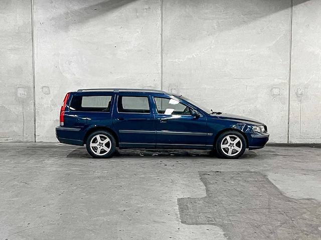 Volvo v70 2.4 comfort line 170pk 2003 (origineel-nl), 51-ll-dd - afbeelding 38 van  39