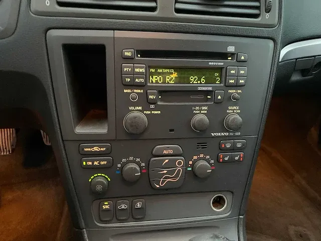 Volvo v70 2.4 comfort line, 88-xg-fh - afbeelding 9 van  23