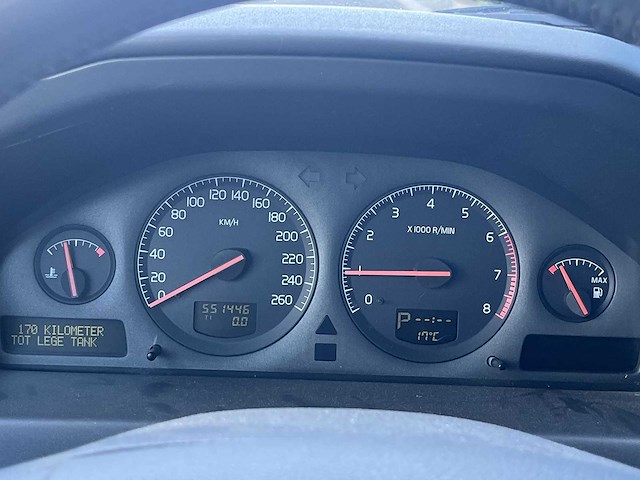 Volvo v70 2.4 comfort line car 2001 | 50-gr-hb - afbeelding 4 van  21