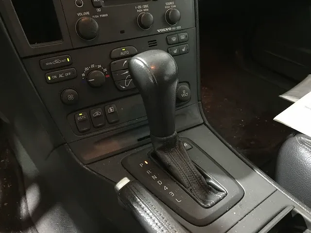 Volvo v70 2.4 d comfort line, 82-nbk-9 - afbeelding 13 van  23