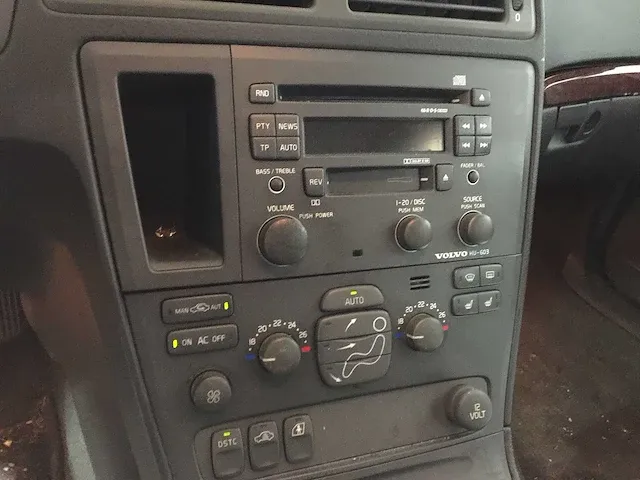 Volvo v70 2.4 d comfort line, 82-nbk-9 - afbeelding 4 van  23