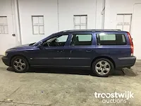 Volvo v70 2.4 d comfort line, 82-nbk-9 - afbeelding 2 van  23