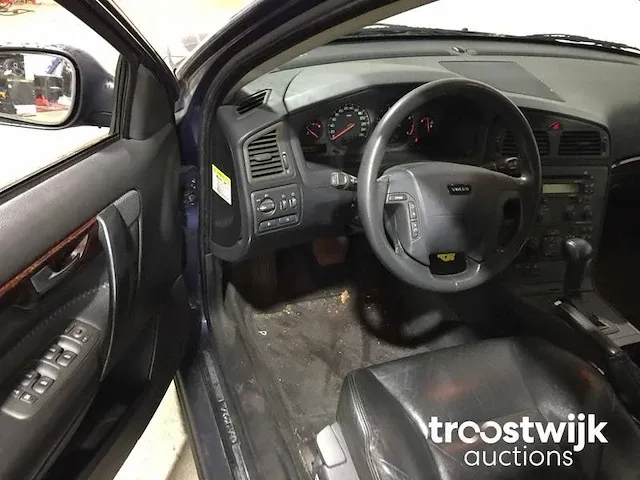 Volvo v70 2.4 d comfort line, 82-nbk-9 - afbeelding 8 van  23